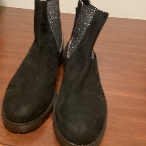 BODEN SUEDE SLIP ON ANKLE BOOT SZ 40(EURO) - Picture 1 of 9